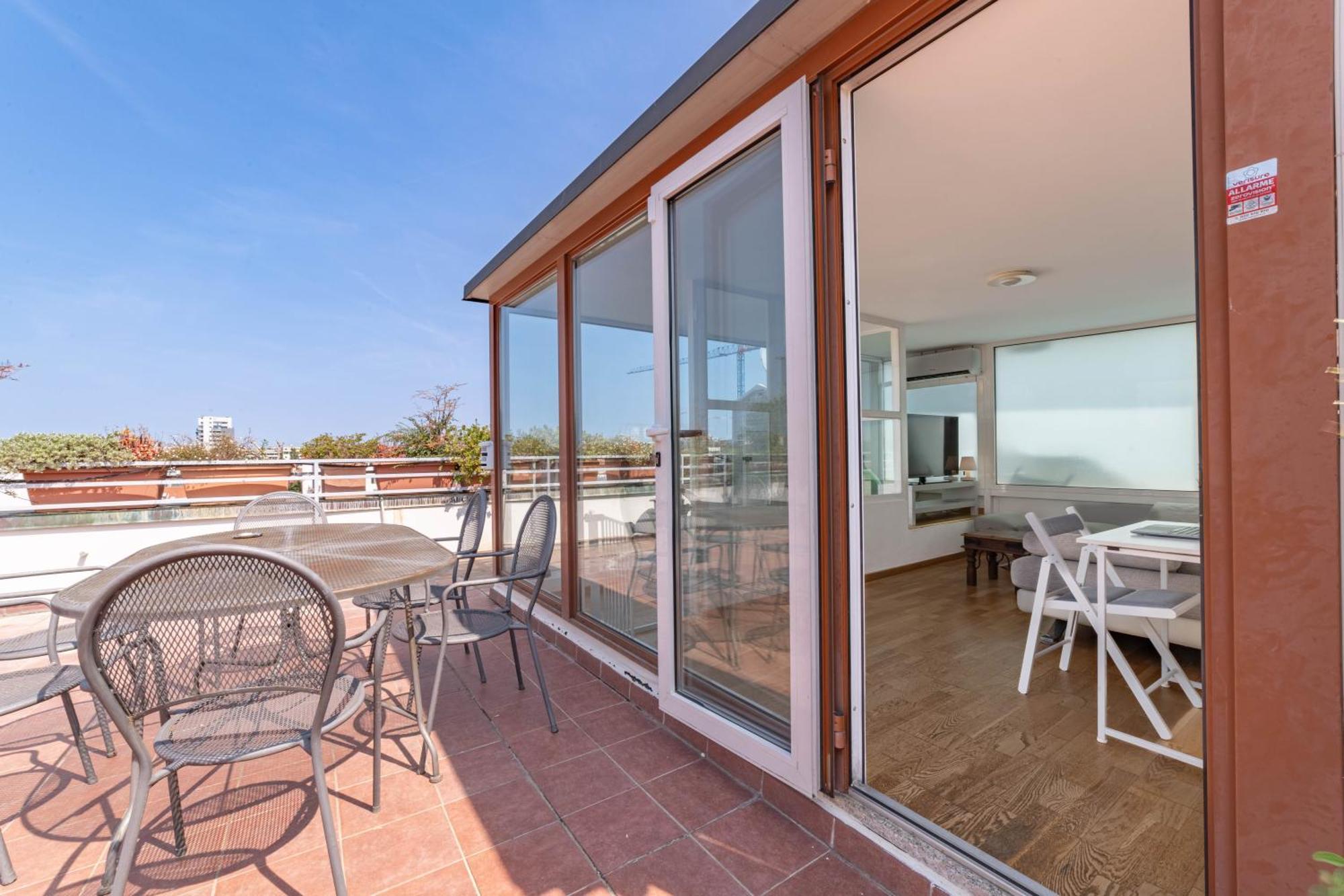 Appartamento 10' Navigli, Penthouse With Panoramic View